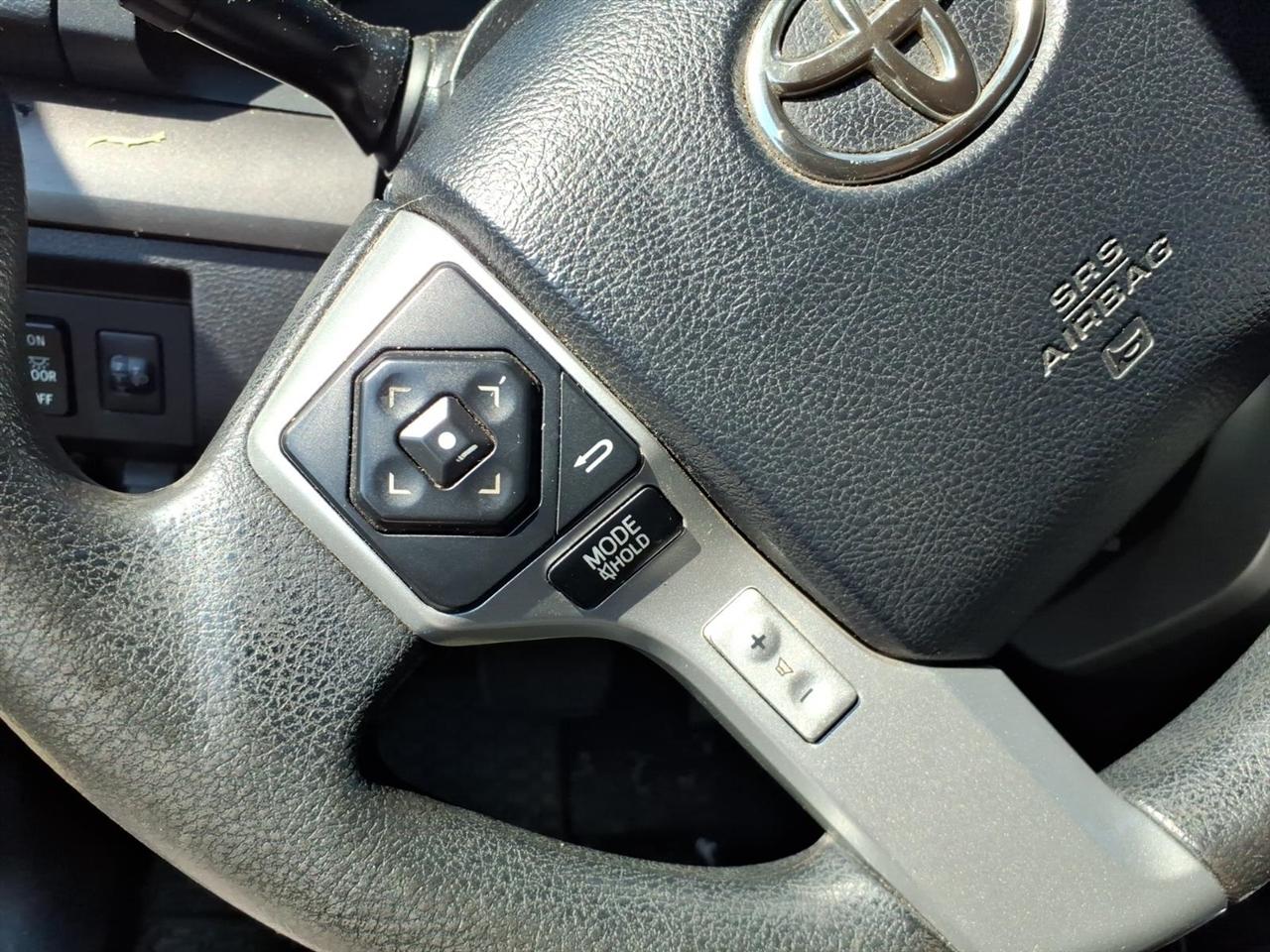 Toyota Tundra 4WD Truck  2015