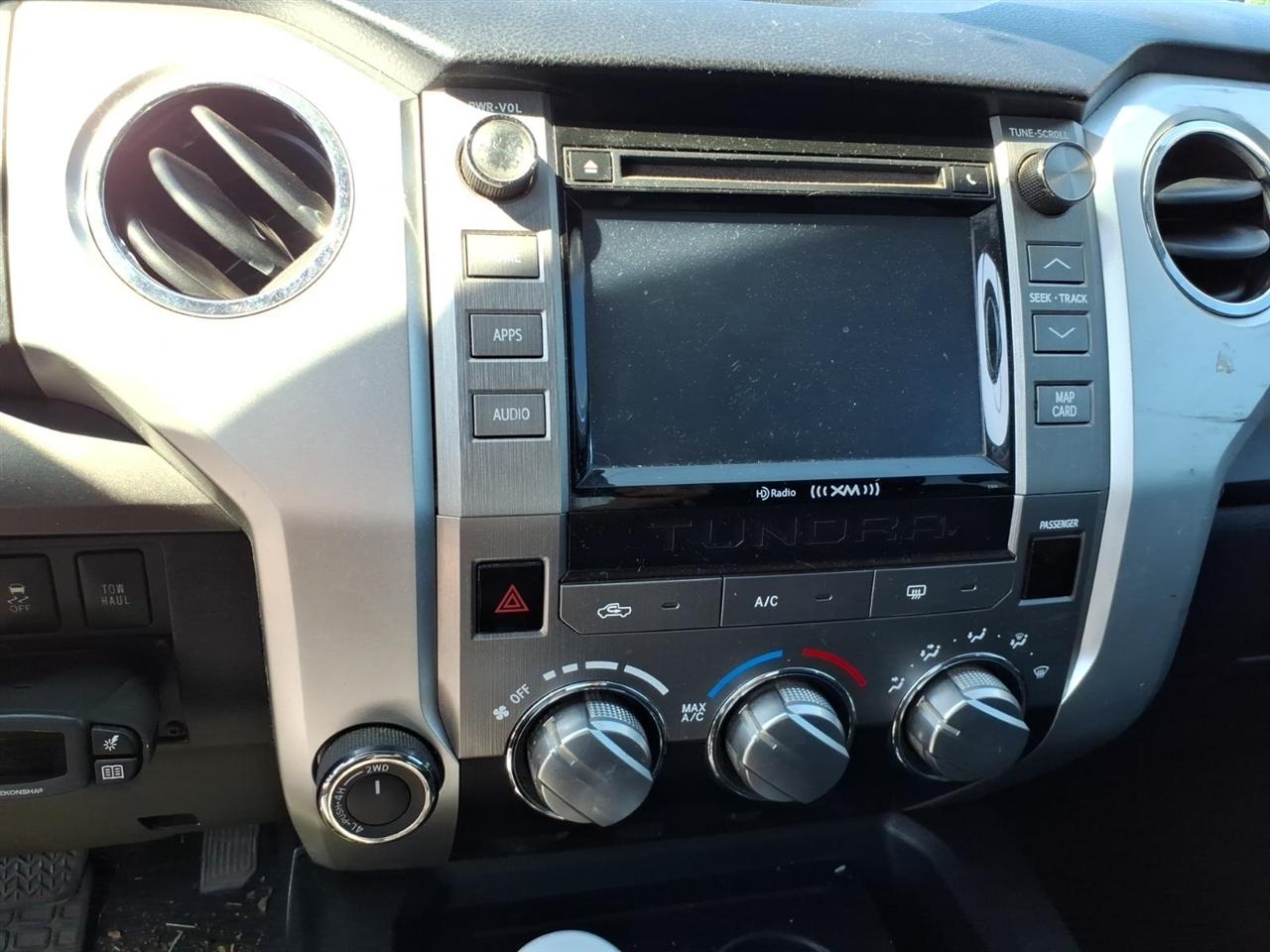 Toyota Tundra 4WD Truck  2015
