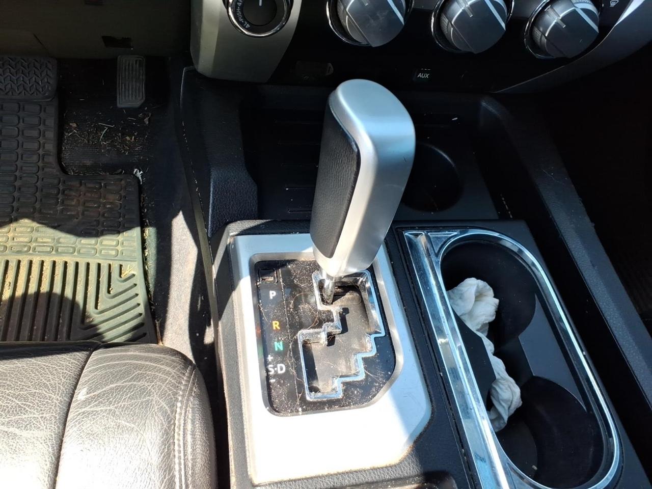 Toyota Tundra 4WD Truck  2015
