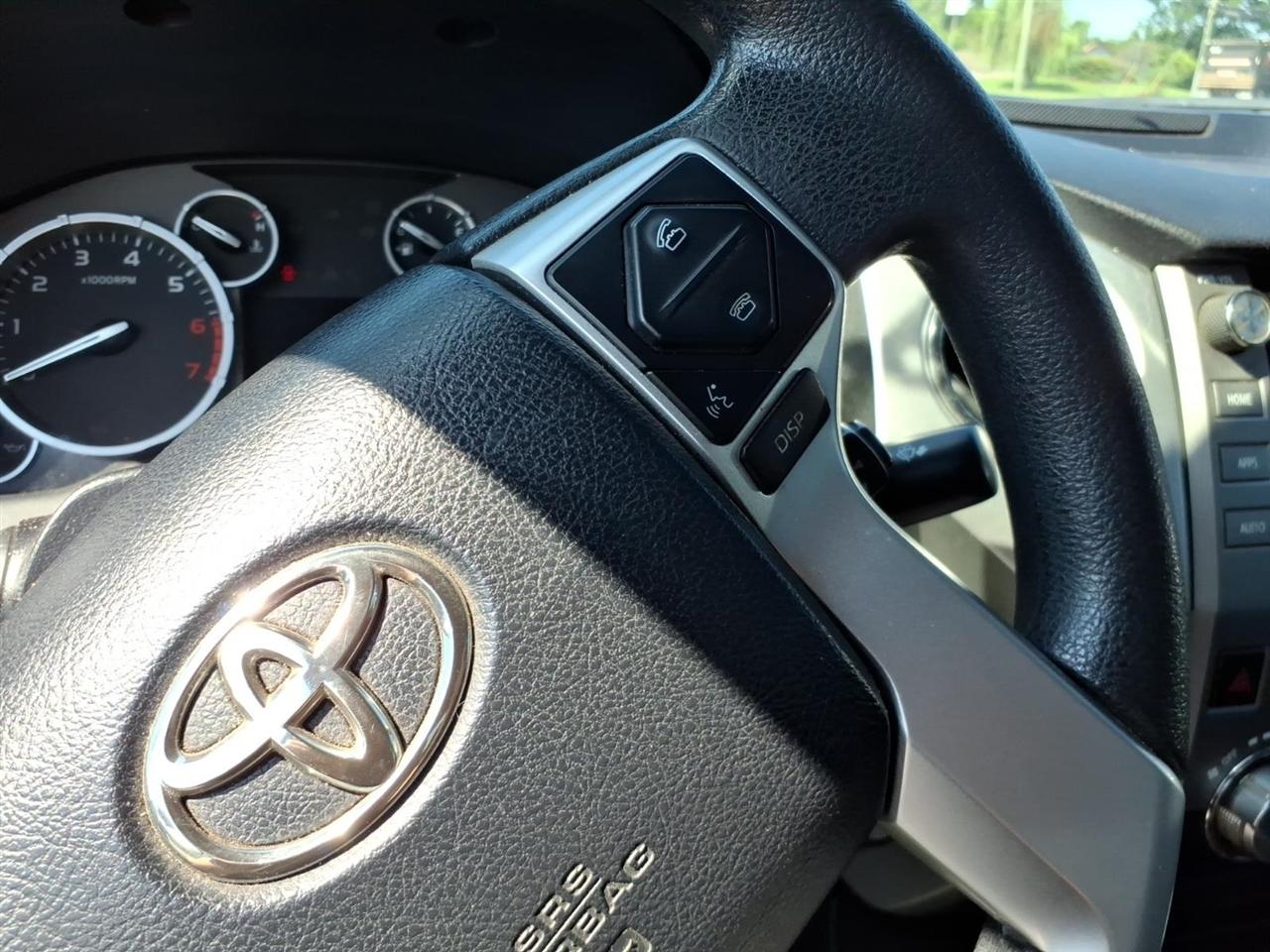 Toyota Tundra 4WD Truck  2015
