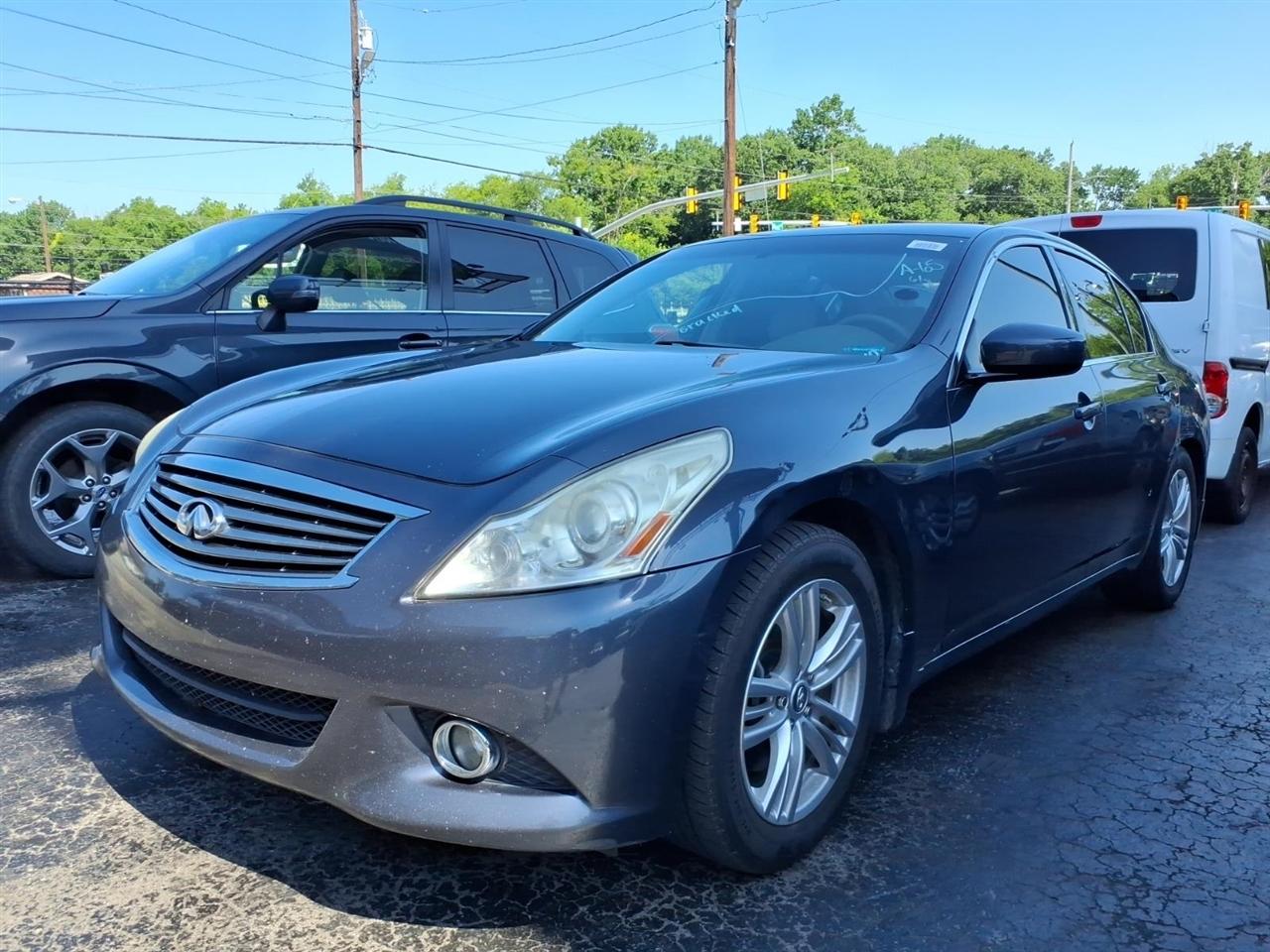 Infiniti G25 Sedan  2011