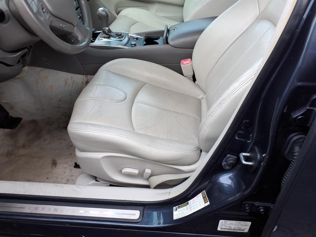 Infiniti G25 Sedan  2011
