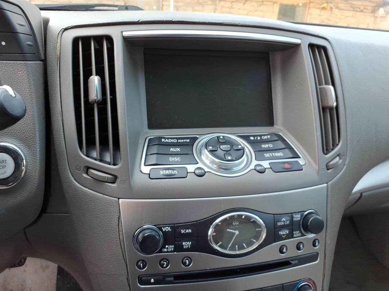 Infiniti G25 Sedan  2011