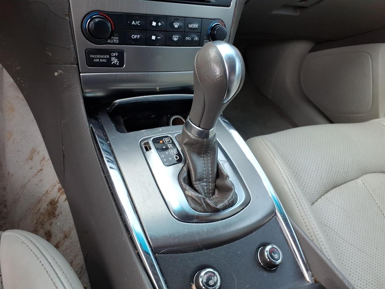 Infiniti G25 Sedan  2011