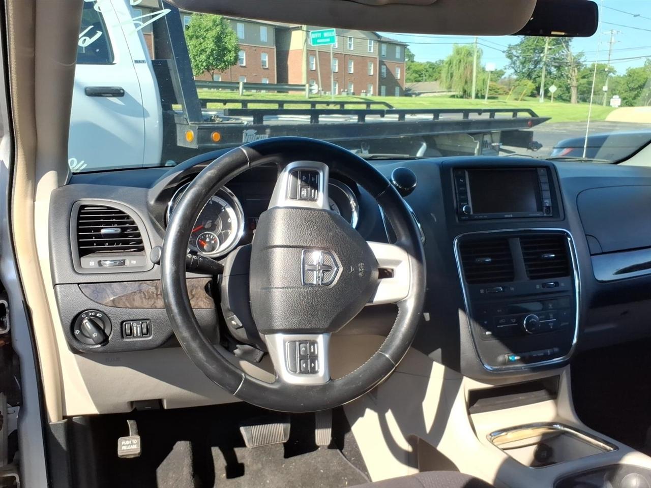 Dodge Grand Caravan  2011