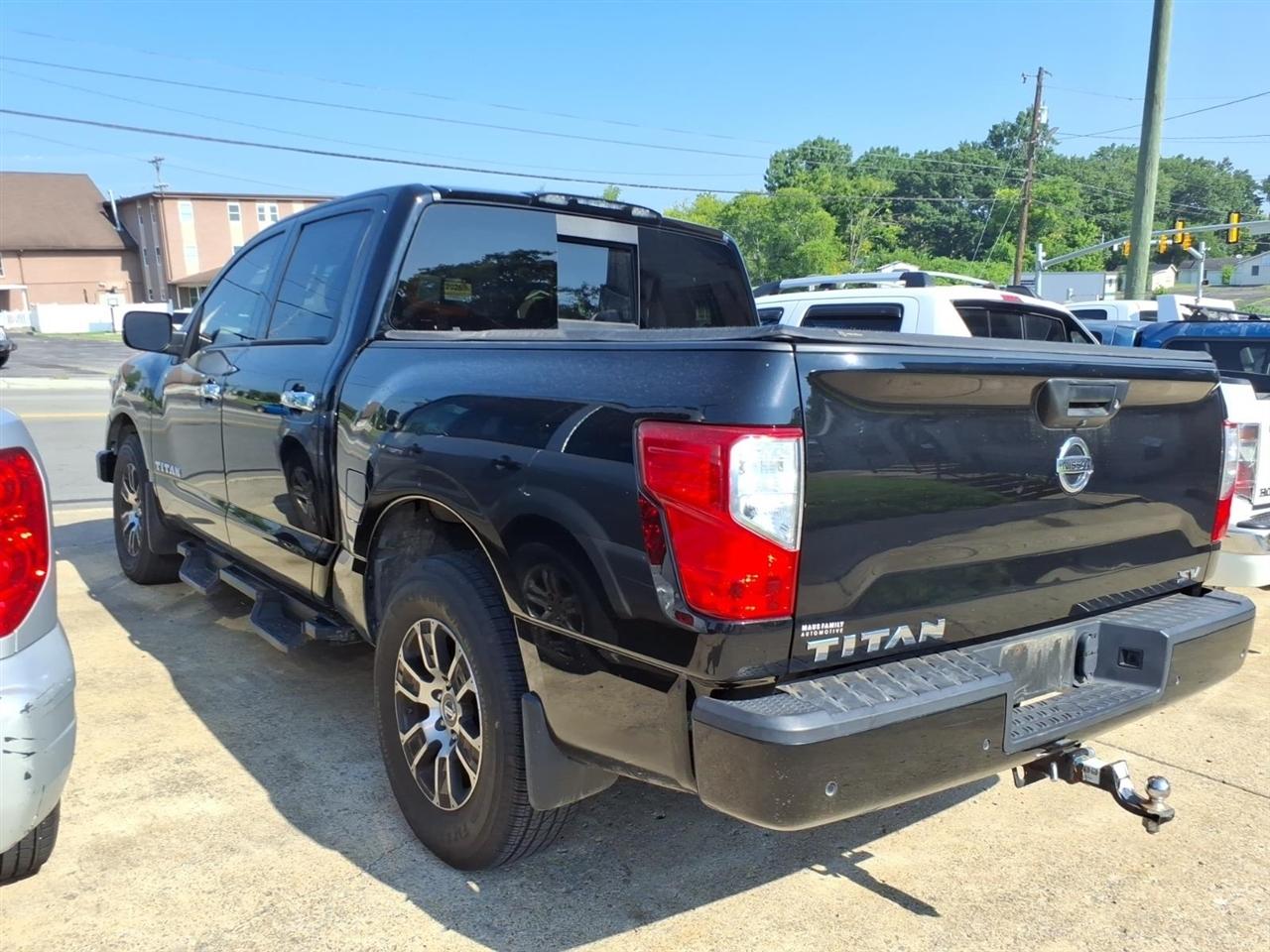 Nissan Titan  2021