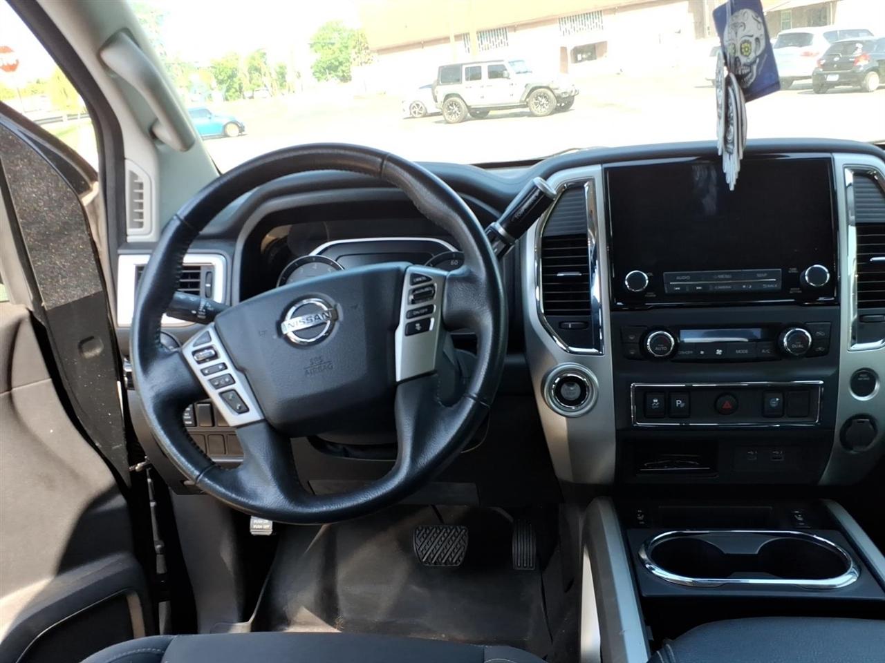 Nissan Titan  2021