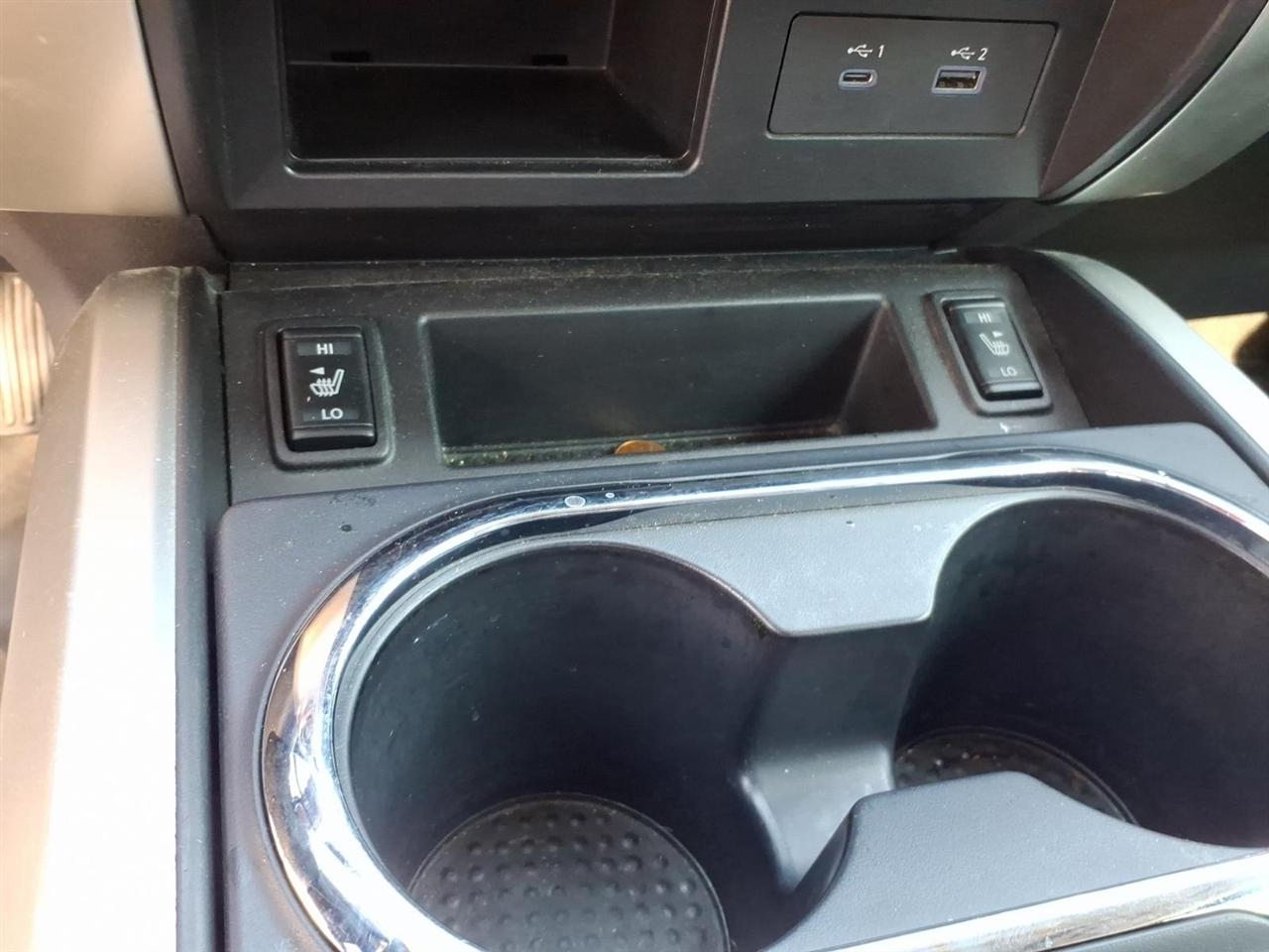 Nissan Titan  2021