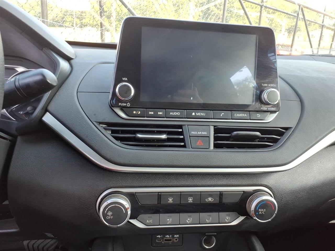 Nissan Altima  2020