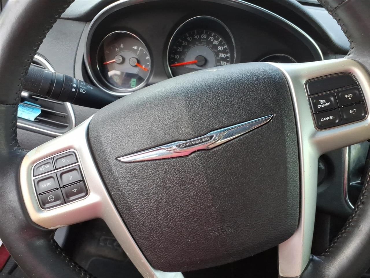 Chrysler 200  2014
