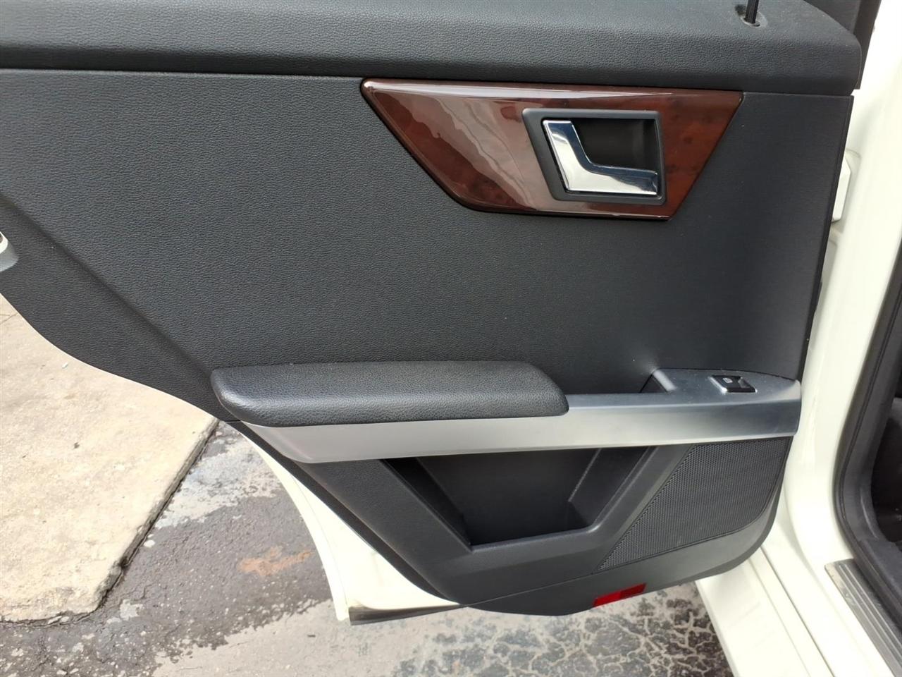 Mercedes-Benz GLK-Class  2010
