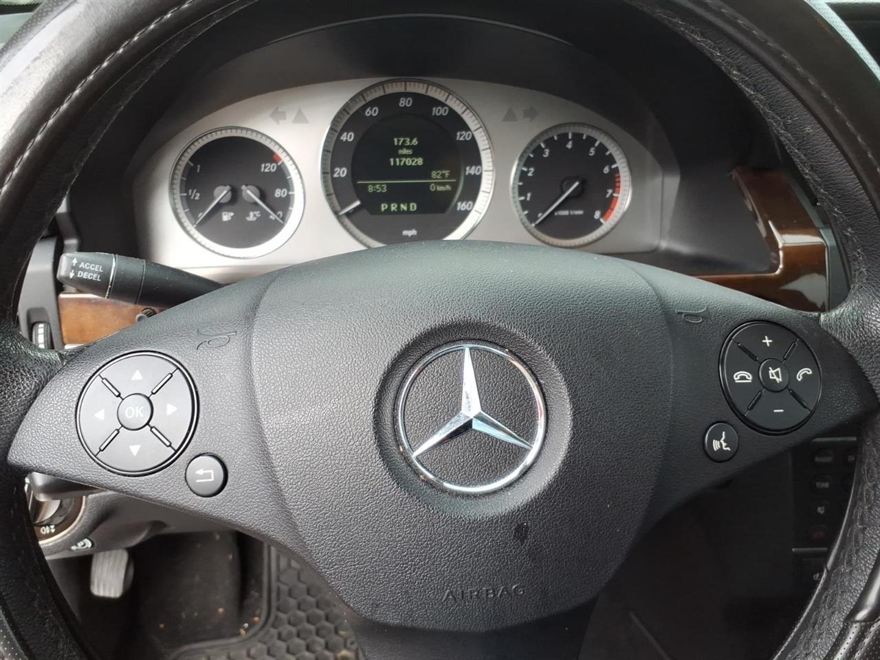 Mercedes-Benz GLK-Class  2010