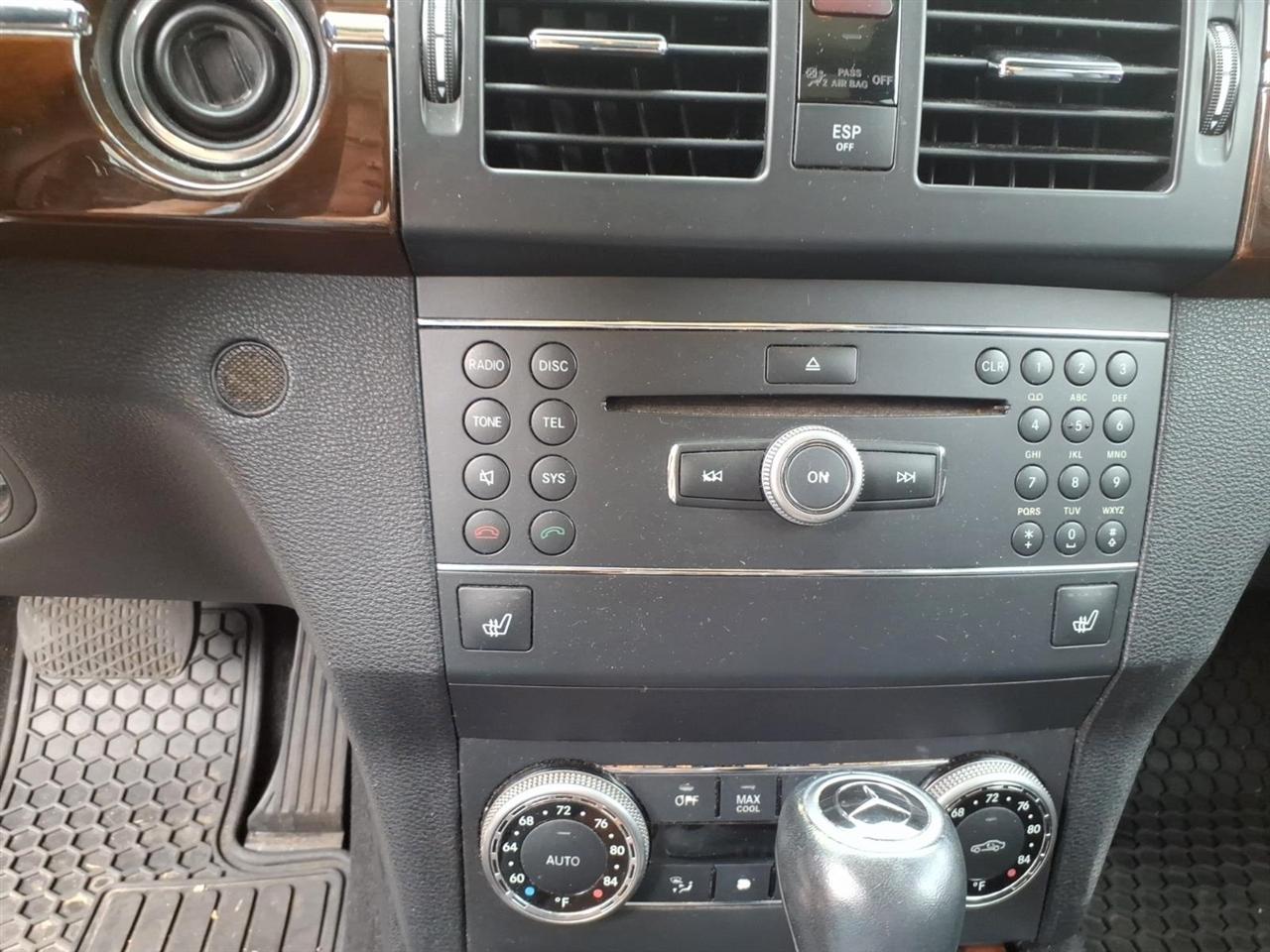 Mercedes-Benz GLK-Class  2010