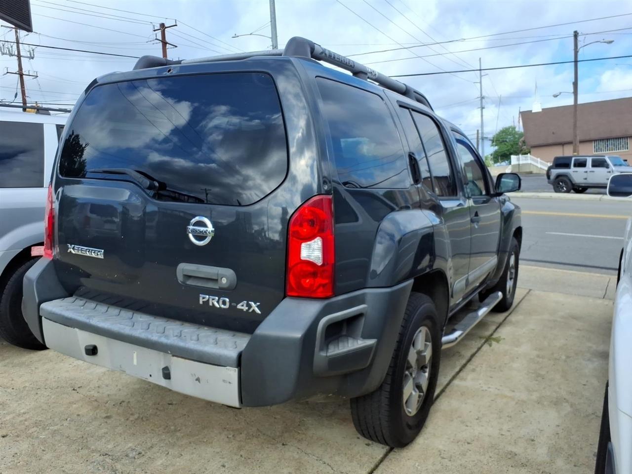 Nissan Xterra  2011