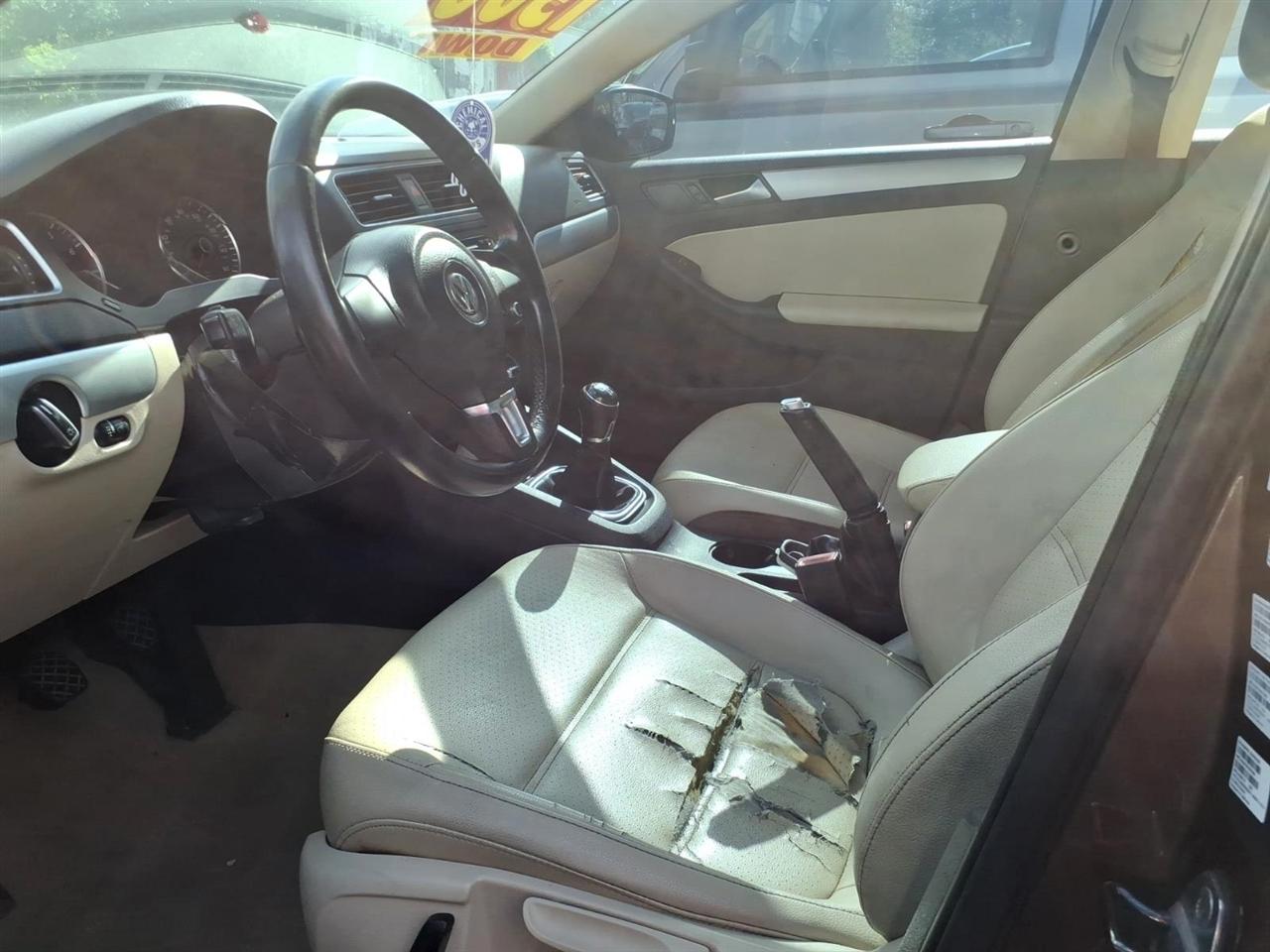 Volkswagen Jetta Sedan  2013