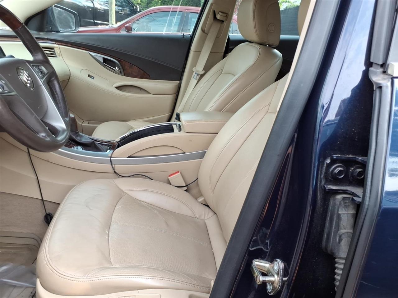 Buick LaCrosse  2010