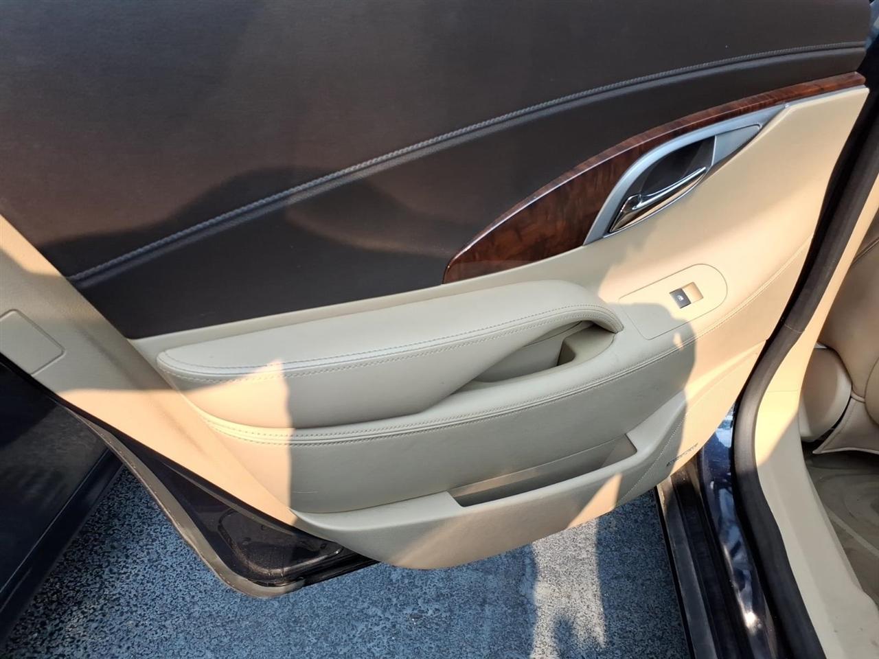 Buick LaCrosse  2010