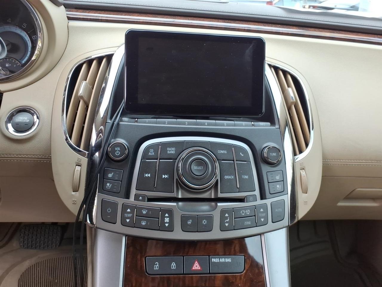 Buick LaCrosse  2010