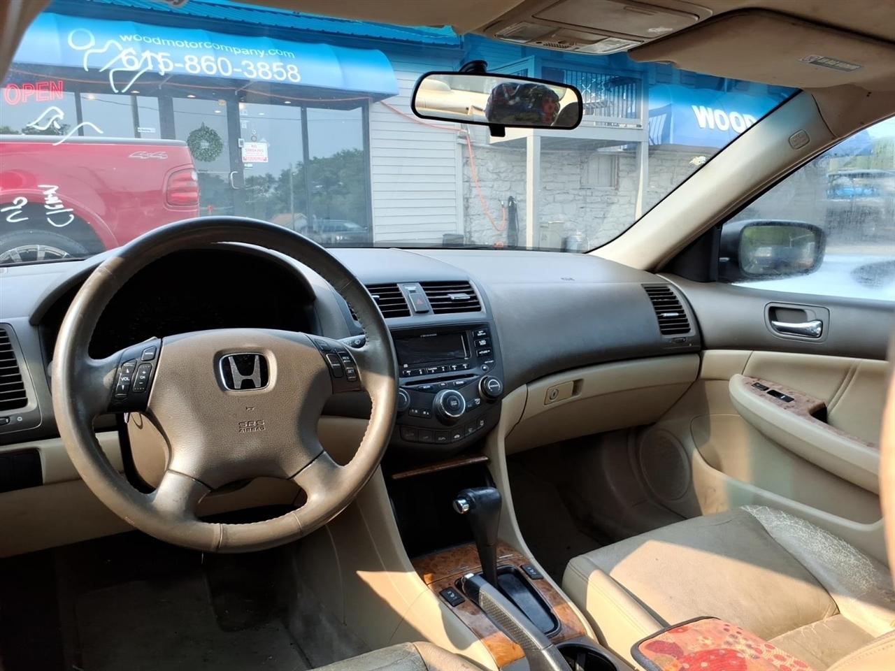 Honda Accord Sdn  2005