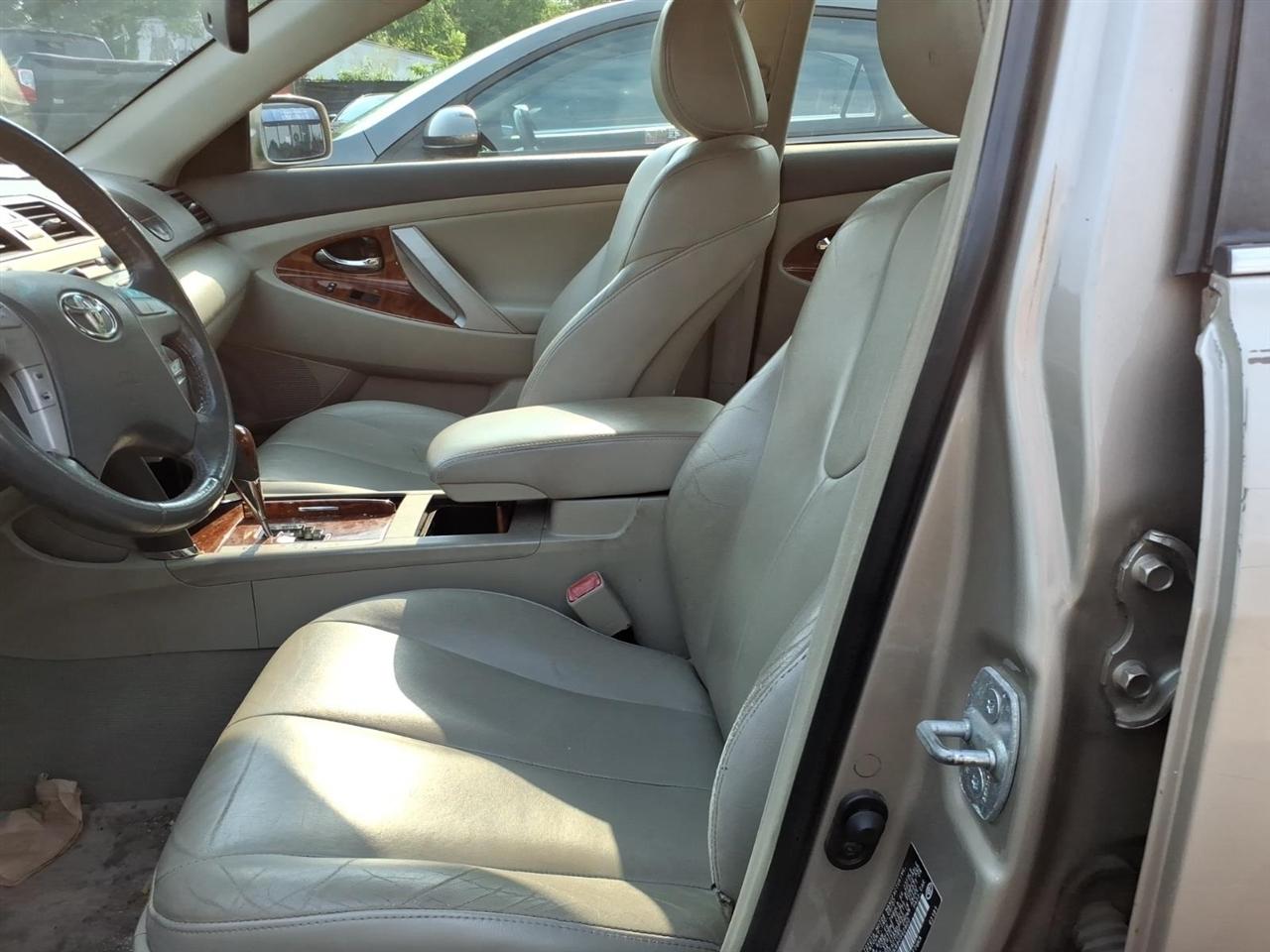 Toyota Camry  2008