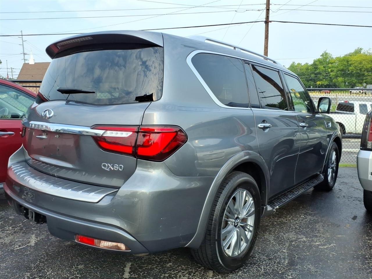 Infiniti QX80  2020
