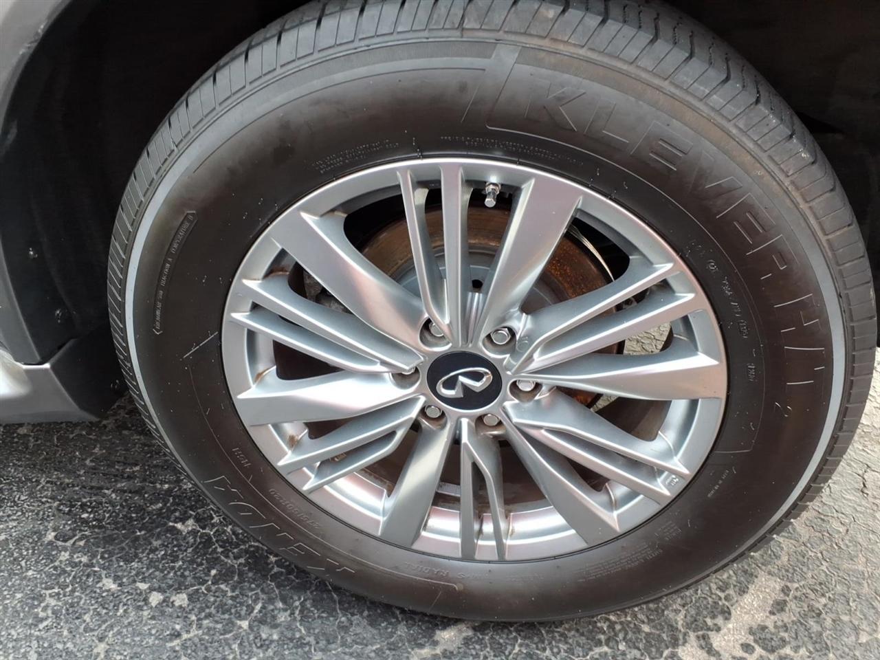 Infiniti QX80  2020
