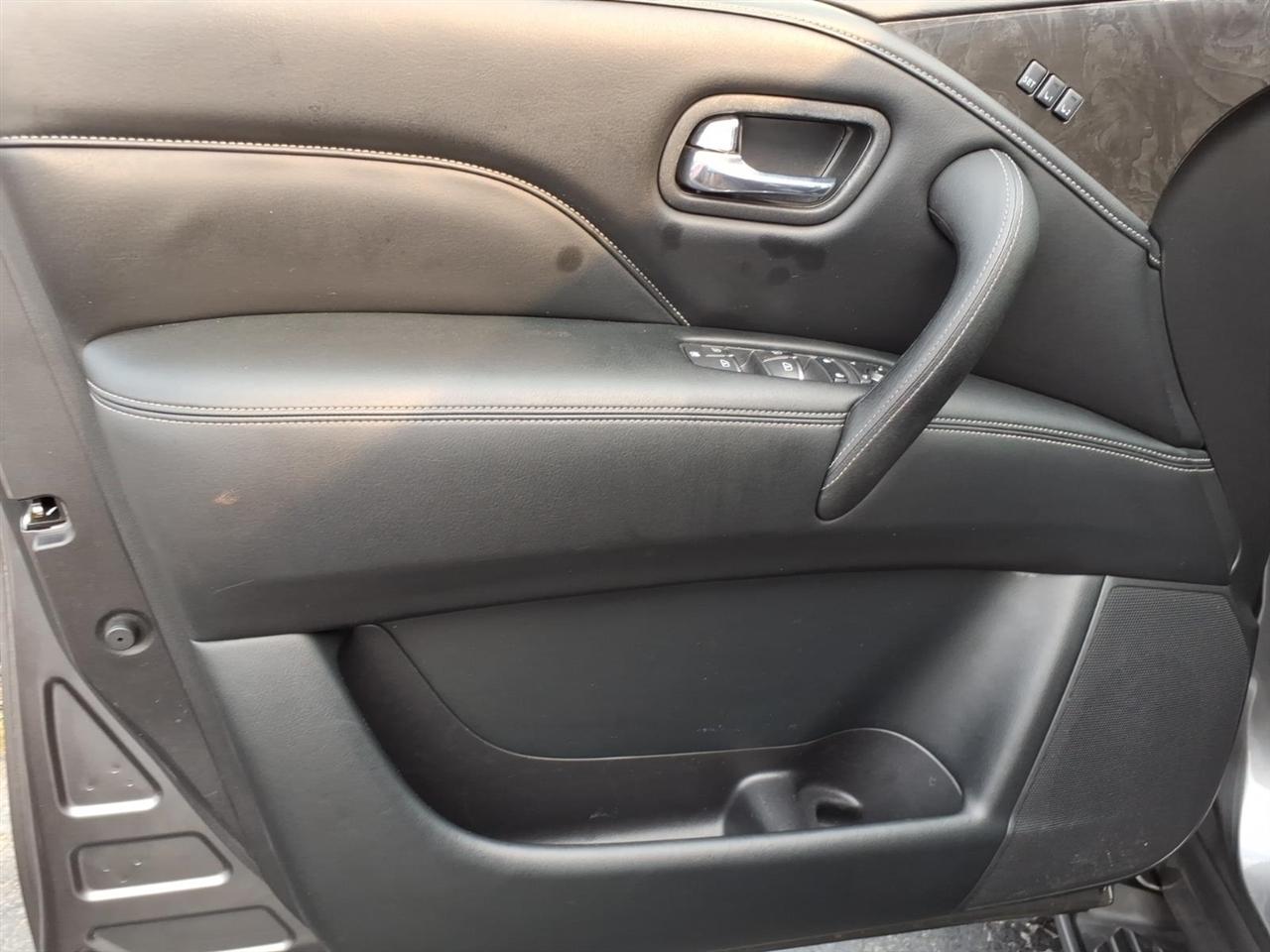Infiniti QX80  2020