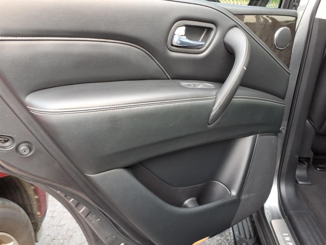 Infiniti QX80  2020