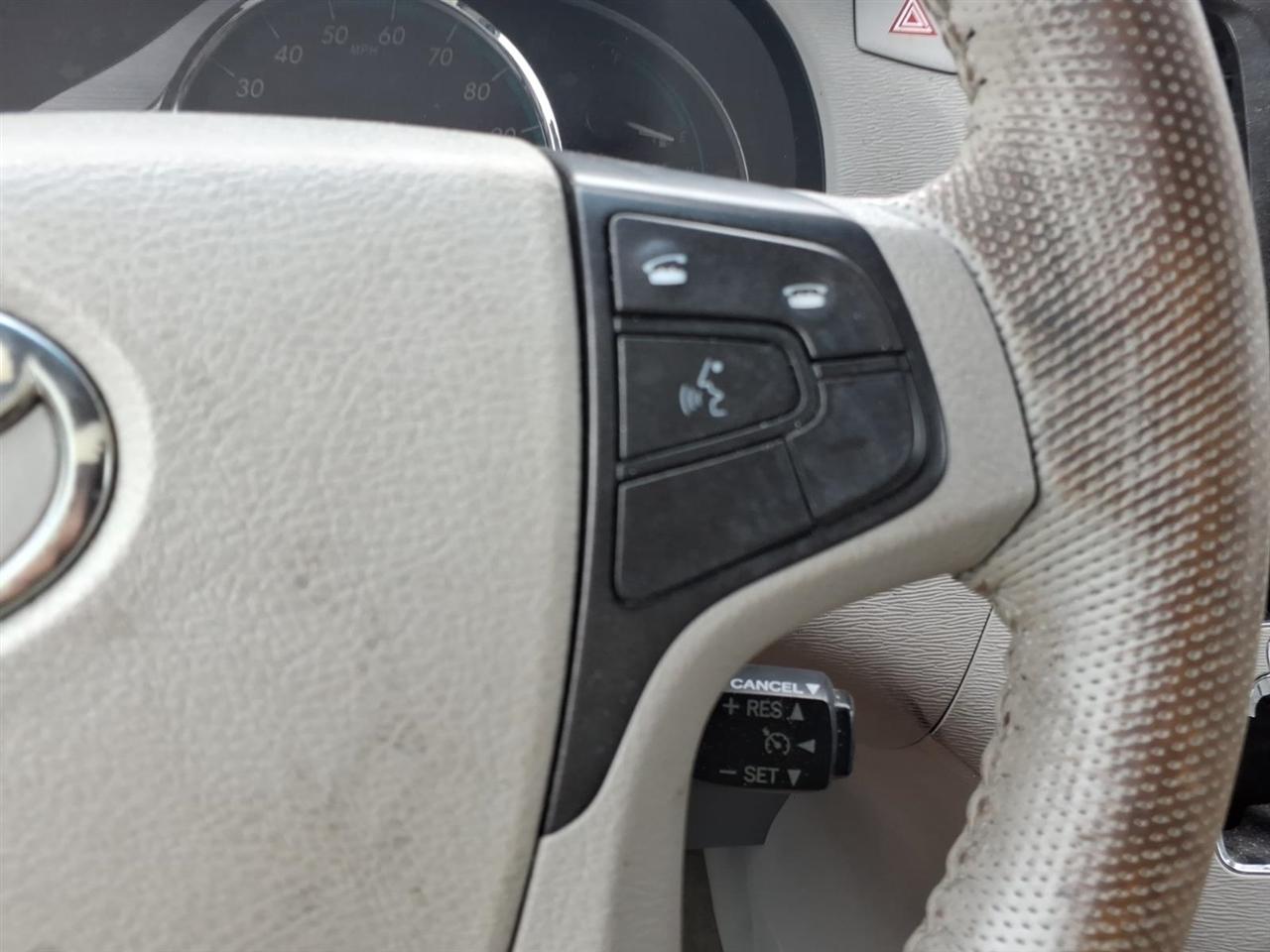 Toyota Sienna  2011