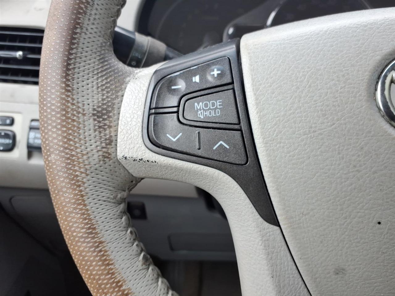 Toyota Sienna  2011