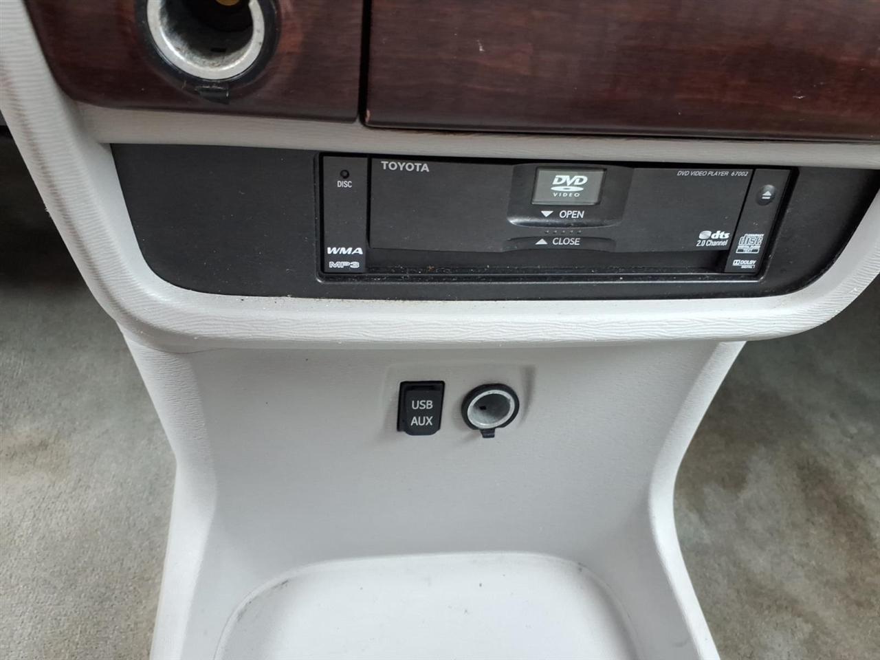 Toyota Sienna  2011