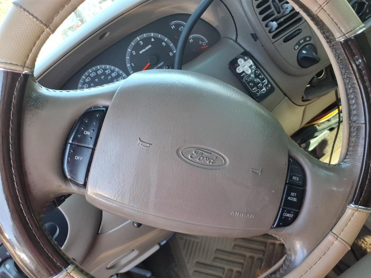 Ford F-150 SuperCrew  2001