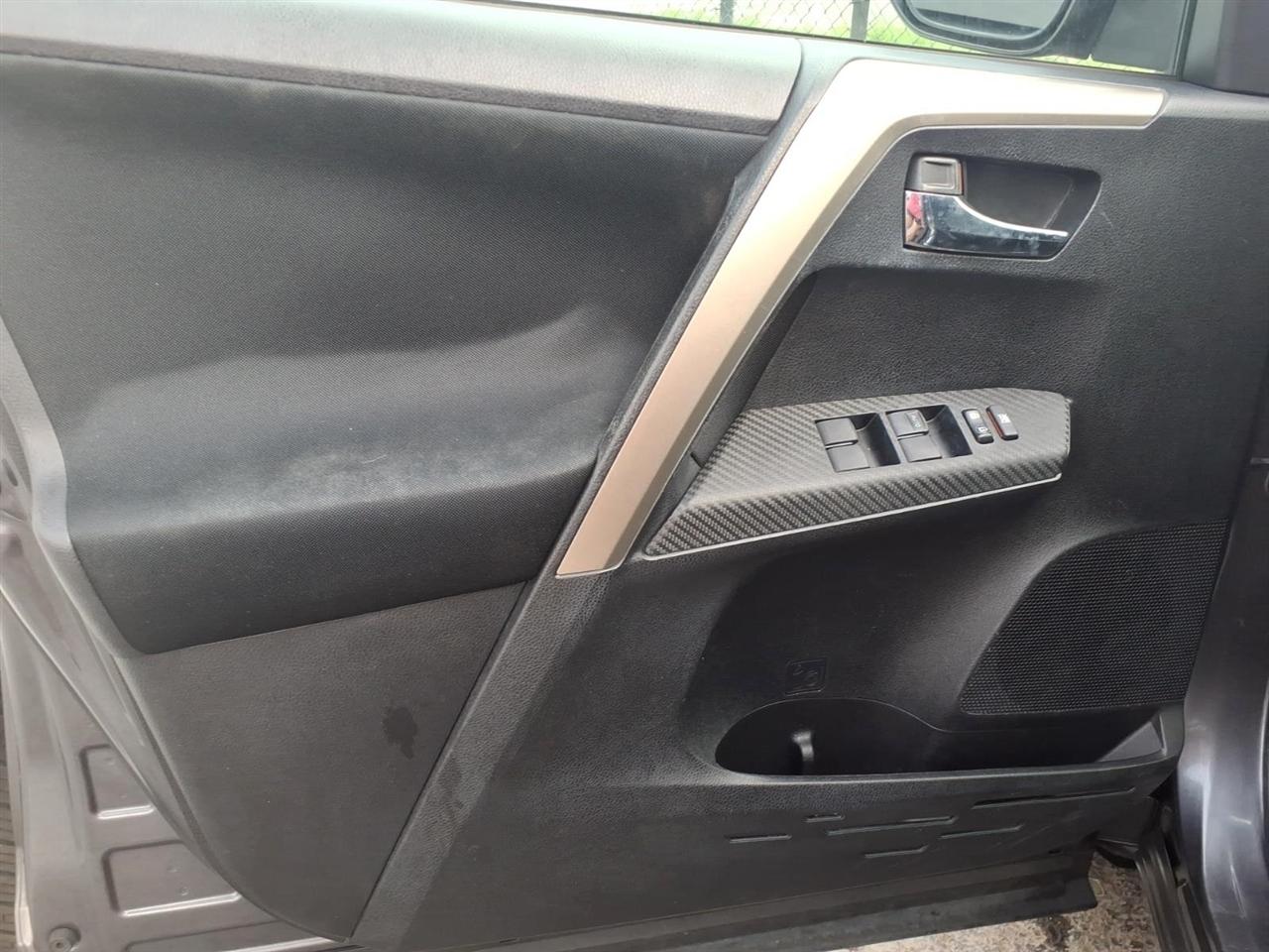 Toyota RAV4  2015