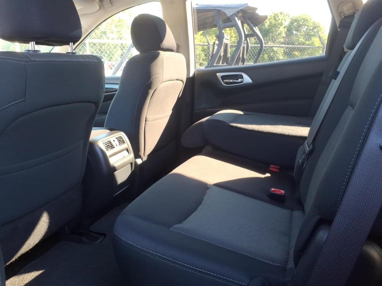 Nissan Pathfinder  2017