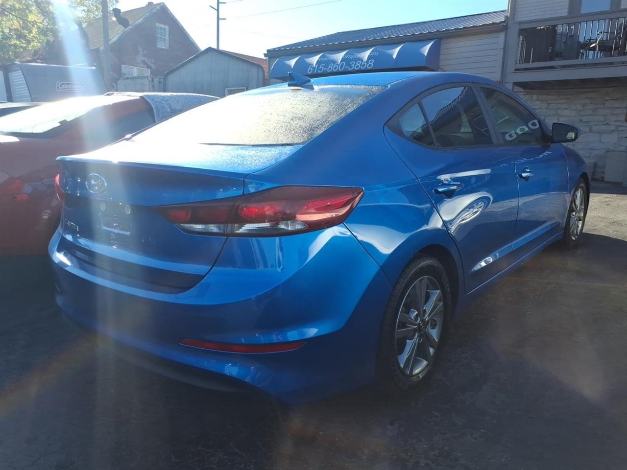 Hyundai Elantra  2018
