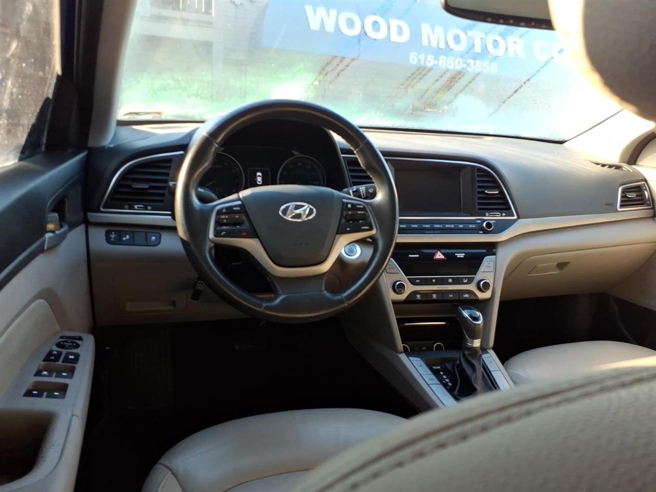 Hyundai Elantra  2018
