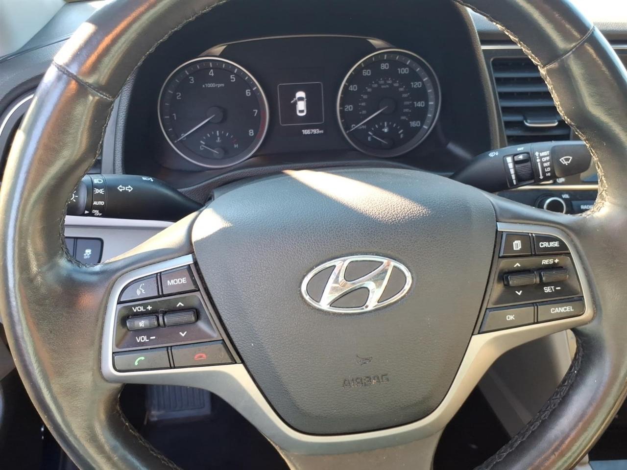 Hyundai Elantra  2018