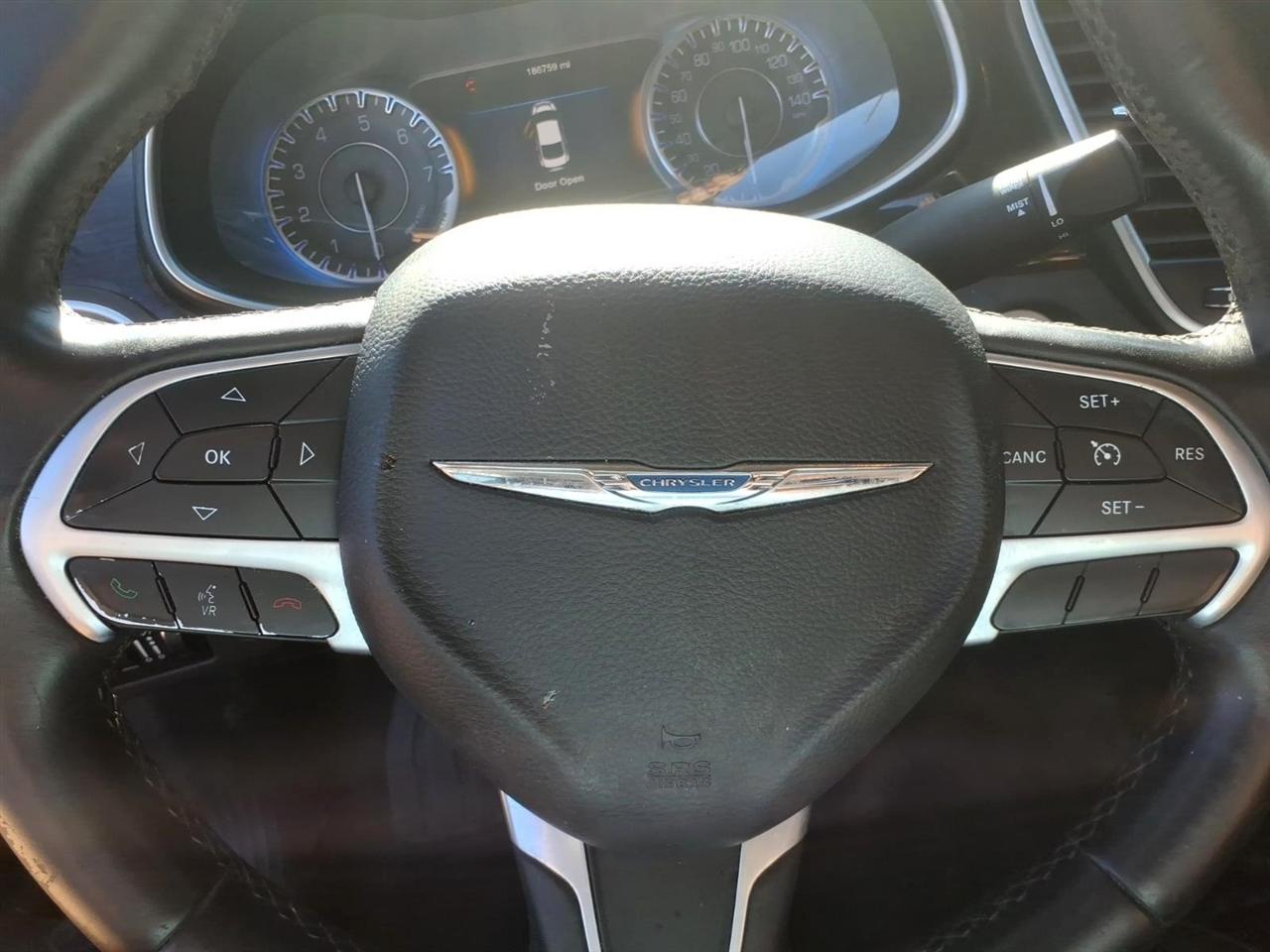 Chrysler 200  2015