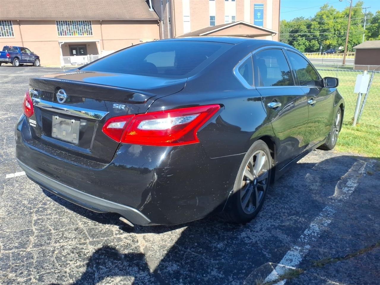 Nissan Altima  2016