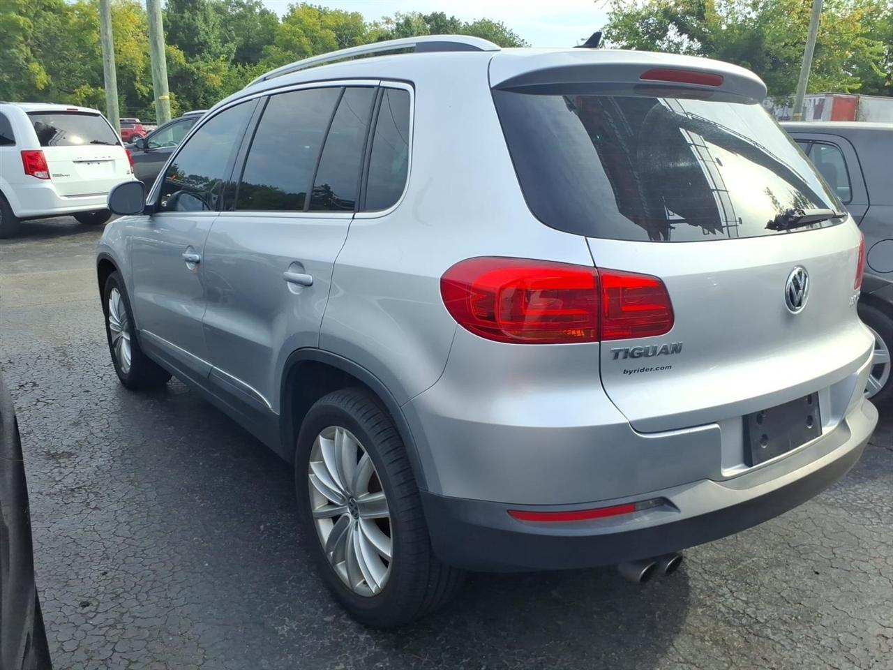 Volkswagen Tiguan  2015