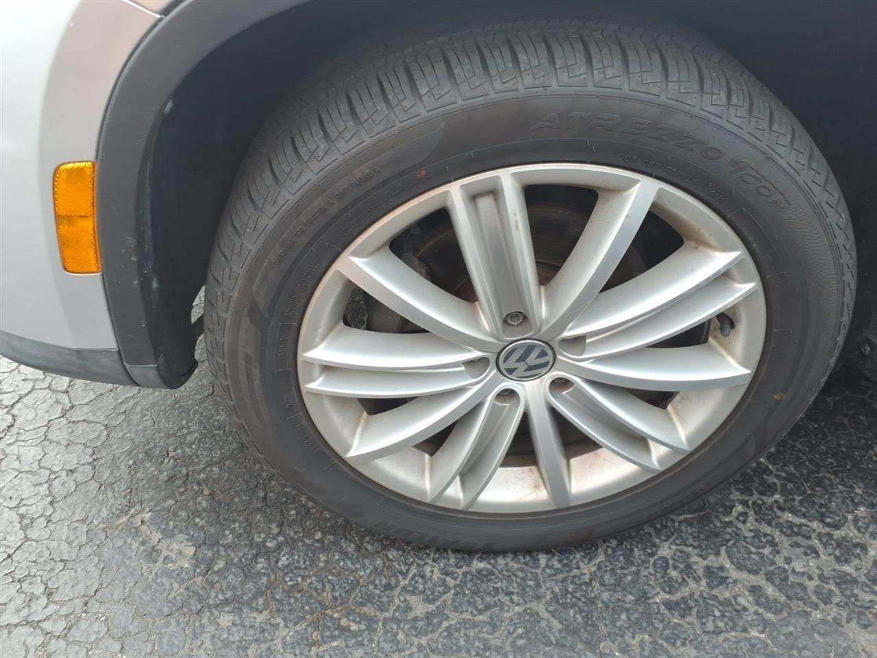 Volkswagen Tiguan  2015