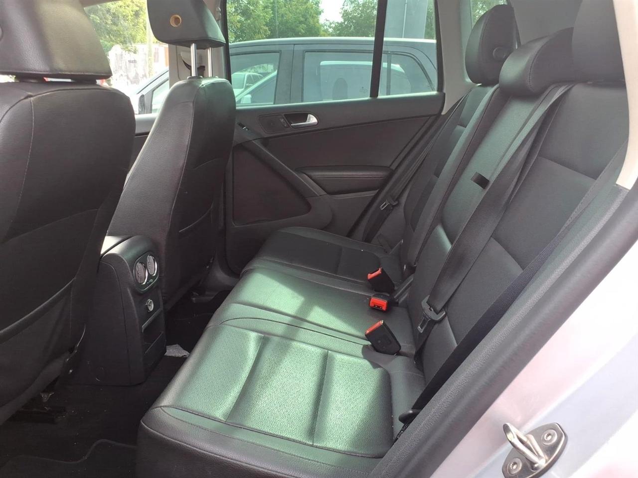 Volkswagen Tiguan  2015
