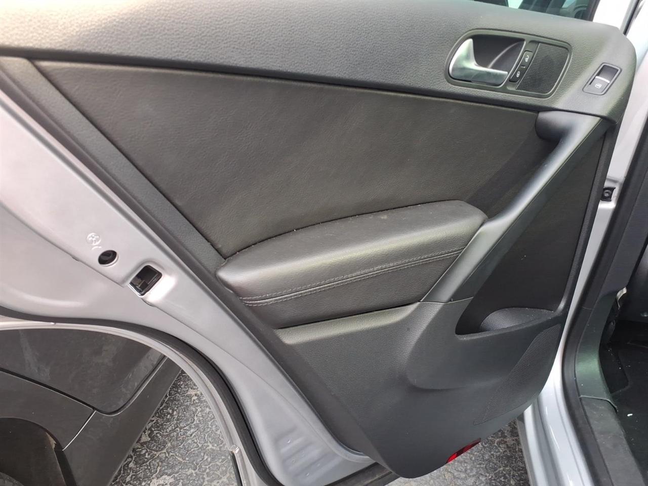 Volkswagen Tiguan  2015