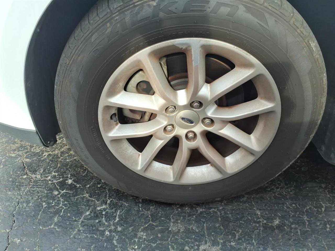 Ford Taurus  2015