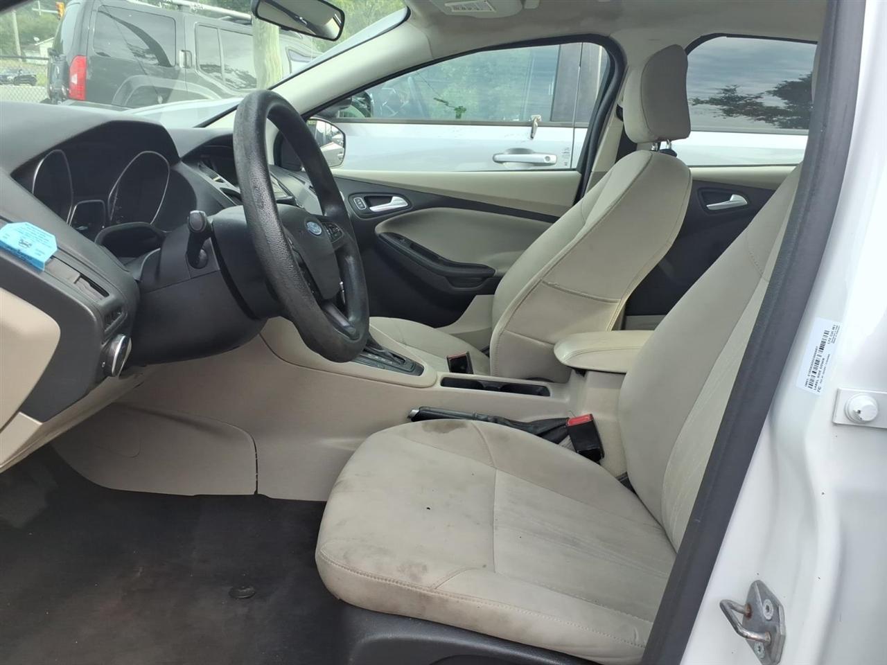 Ford Focus  2015