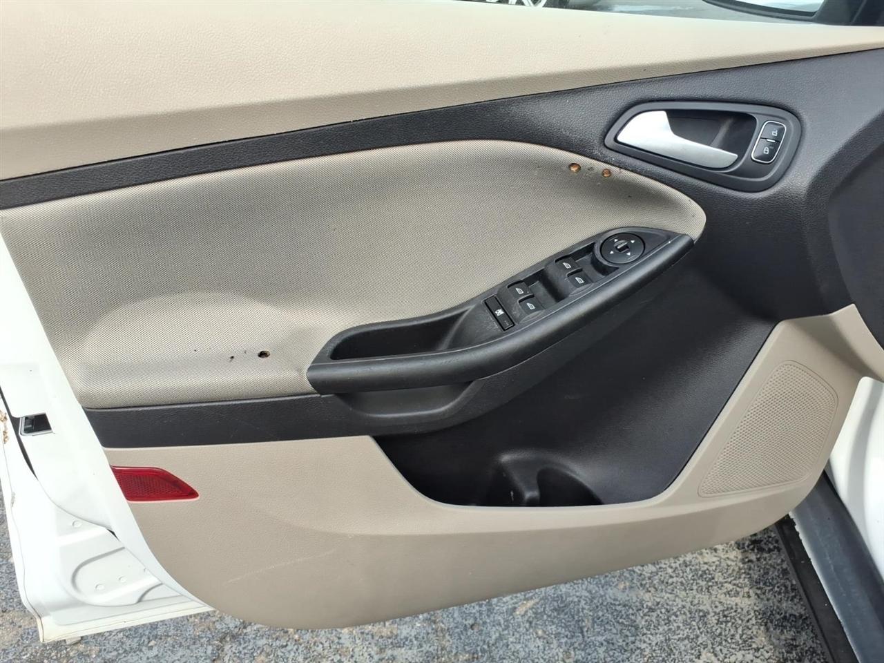 Ford Focus  2015