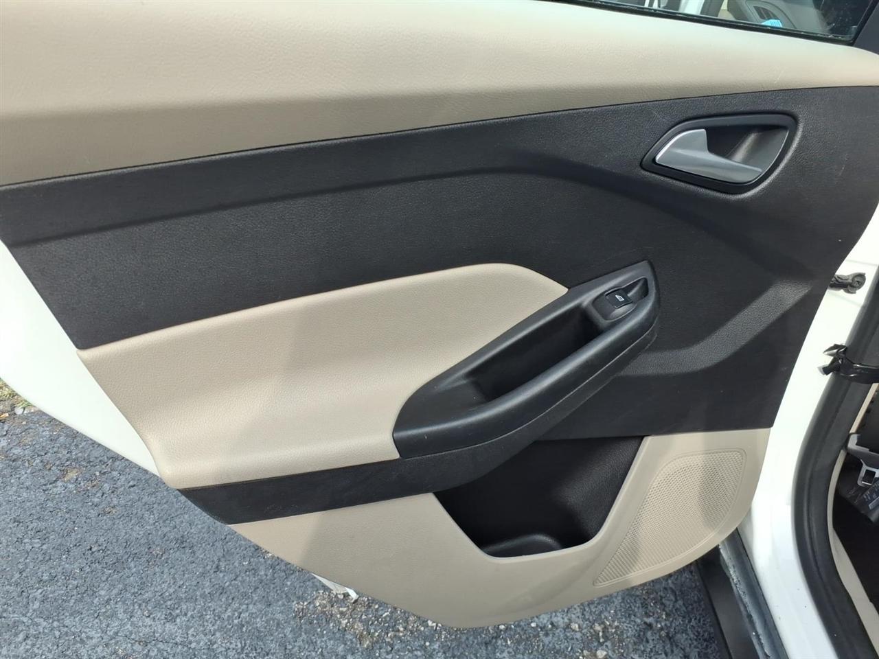 Ford Focus  2015