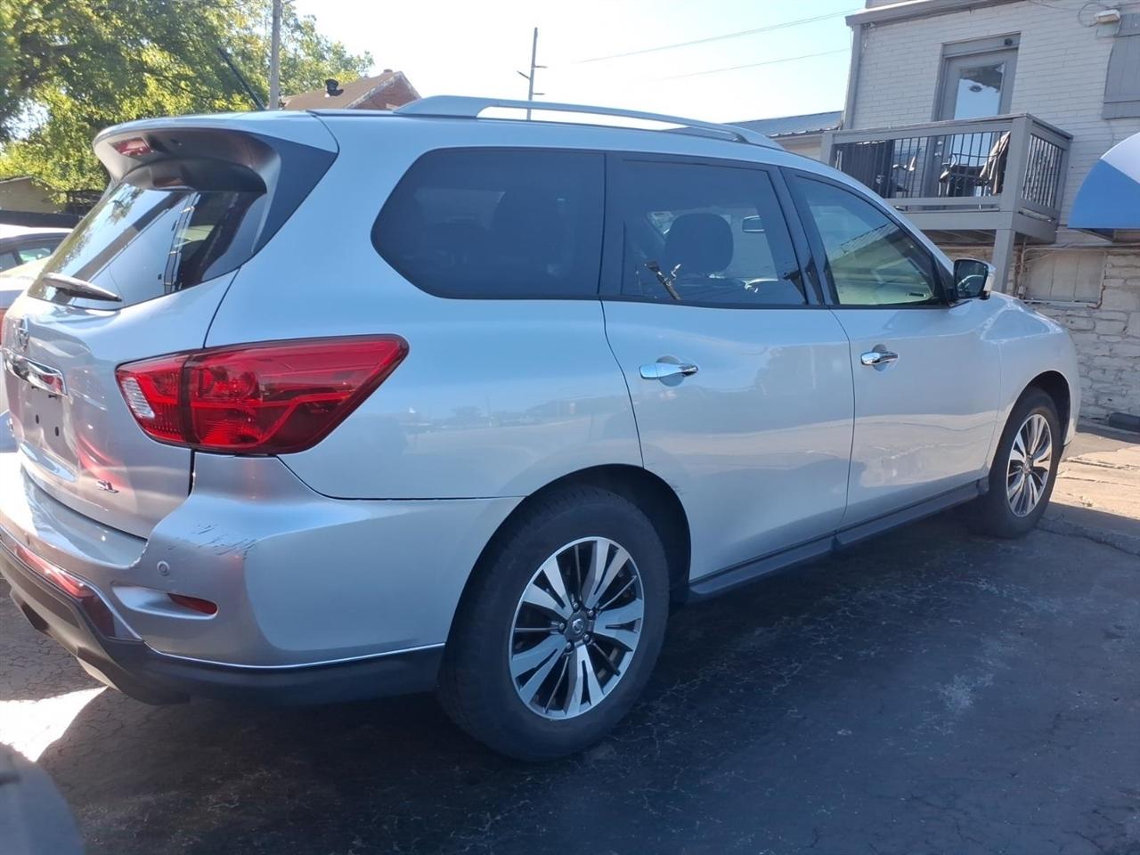Nissan Pathfinder  2017