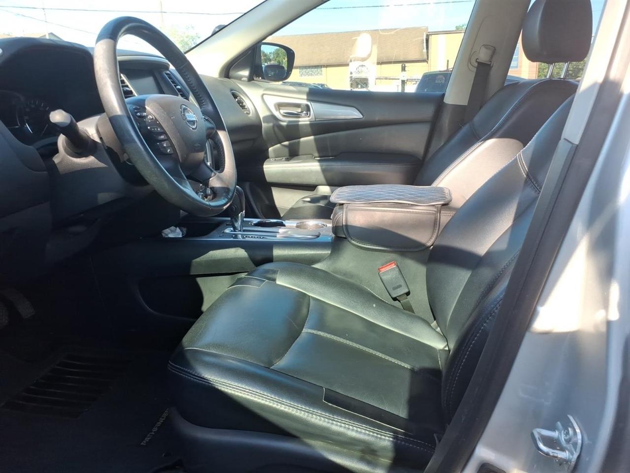 Nissan Pathfinder  2017