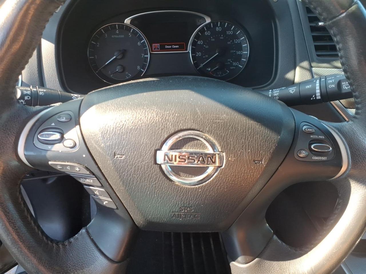 Nissan Pathfinder  2017